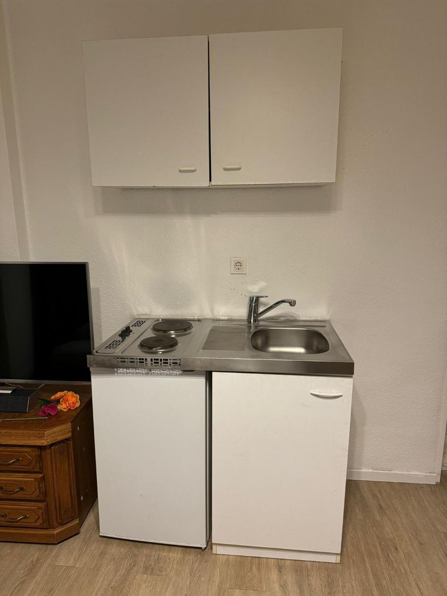 Moebliertes Zimmer Mit Tv, Internet & Kompletter Ausstattung In Bonn-Mehlem Exterior photo